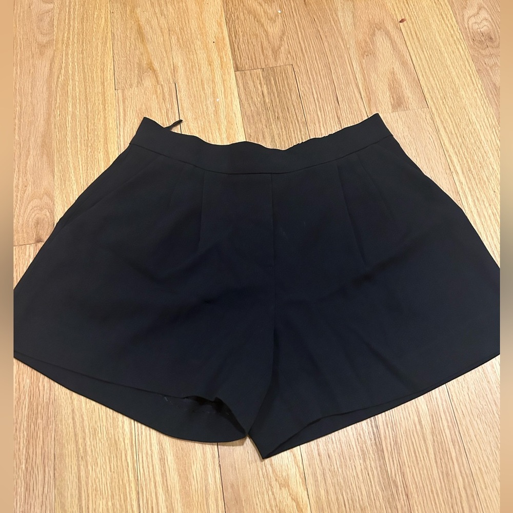 Babaton Black Shorts - Pleated High-waisted - size 4